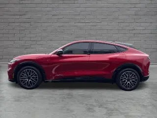 Ford Mustang Mach-E 2024 AWD Premium SUV de 4 puertas