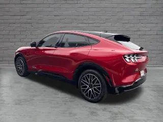 Ford Mustang Mach-E 2024 AWD Premium SUV de 4 puertas