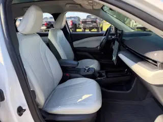 Ford Mustang Mach-E 2023 AWD Premium 4p SUV