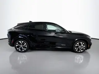 Ford Mustang Mach-E 2023 SUV de 4 puertas con tracción total Premium