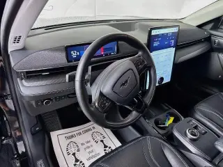 Ford Mustang Mach-E 2023 SUV de 4 puertas con tracción total Premium