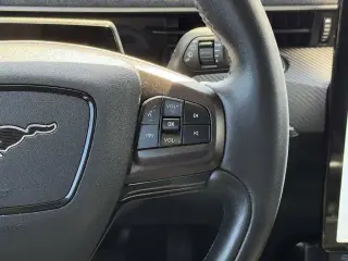 Ford Mustang Mach-E 2023 Premium SUV 4 puertas