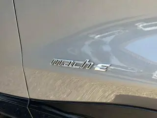 Ford Mustang Mach-E 2023 Premium SUV 4 puertas