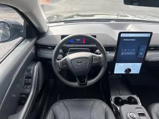 SUV de 4 puertas Ford Mustang Mach-E 2023 Premium