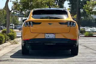 Ford Mustang Mach-E 2023 Premium SUV de 4 puertas
