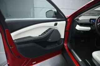 Ford Mustang Mach-E 2023 Premium SUV de 4 puertas