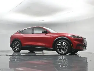 Ford Mustang Mach-E 2023 Premium SUV de 4 puertas