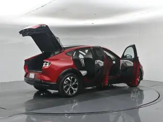 Ford Mustang Mach-E 2023 Premium SUV de 4 puertas