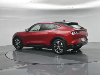 Ford Mustang Mach-E 2023 Premium SUV de 4 puertas