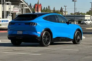 Ford Mustang Mach-E 2023 Premium 4dr SUV