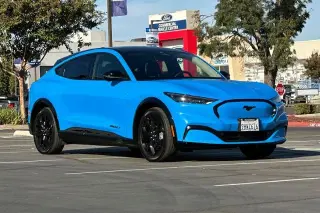 Ford Mustang Mach-E 2023 Premium 4dr SUV