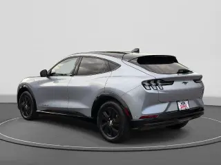 Ford Mustang Mach-E 2022 California Route 1 SUV de 4 puertas