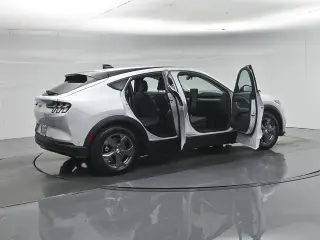 Ford Mustang Mach-E 2023 Select 4dr SUV