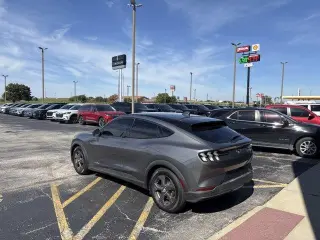 Ford Mustang Mach-E 2021 Select SUV de 4 puertas
