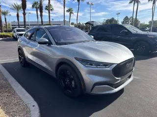 Ford Mustang Mach-E 2021 Select SUV de 4 puertas
