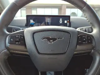 Ford Mustang Mach-E 2023 Select 4p SUV