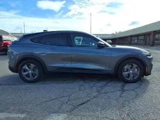 Ford Mustang Mach-E 2023 Select 4p SUV