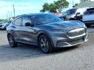 Ford Mustang Mach-E 2023 Select 4p SUV