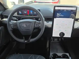 Ford Mustang Mach-E 2023 Select SUV de 4 puertas