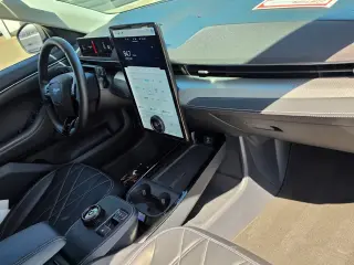 Ford Mustang Mach-E 2023 Select SUV de 4 puertas