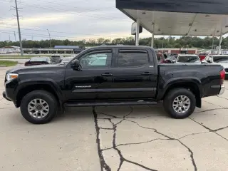 Toyota Tacoma SR5 Cab Doble Longa 2019 V6 6AT 4WD