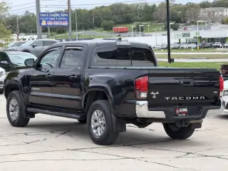 Toyota Tacoma SR5 Cab Doble Longa 2019 V6 6AT 4WD