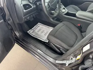2015 Chrysler 200 4dr Sdn Limited FWD
