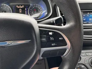 2015 Chrysler 200 4dr Sdn Limited FWD