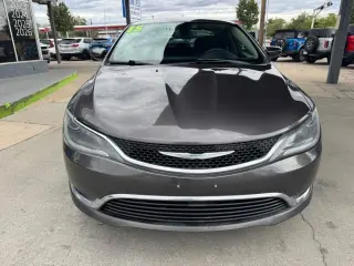 2015 Chrysler 200 4dr Sdn Limited FWD
