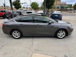 2015 Chrysler 200 4dr Sdn Limited FWD