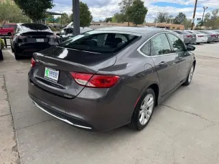 2015 Chrysler 200 4dr Sdn Limited FWD