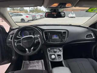 2015 Chrysler 200 4dr Sdn Limited FWD
