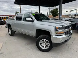 2018 Chevrolet Silverado 1500 4WD Crew Cab 143.5" LT w/1LT
