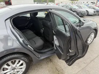 2016 Mazda MAZDA3 4dr Sdn Auto i Sport