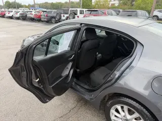 2016 Mazda MAZDA3 4dr Sdn Auto i Sport