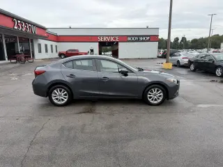 2016 Mazda MAZDA3 4dr Sdn Auto i Sport
