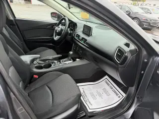 2016 Mazda MAZDA3 4dr Sdn Auto i Sport