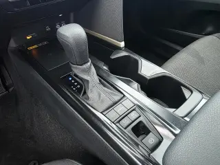 2025 Toyota Camry Hybrid LE
