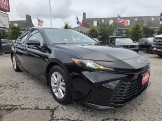 2025 Toyota Camry Hybrid LE
