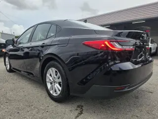 2025 Toyota Camry Hybrid LE