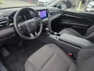 2025 Toyota Camry Hybrid LE