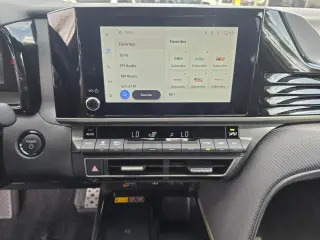 2025 Toyota Camry Hybrid SE