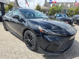 2025 Toyota Camry Hybrid SE
