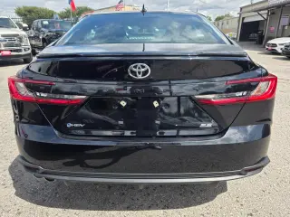 2025 Toyota Camry Hybrid SE