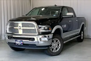 Ram 2500 2015 4x4 Laramie 4p Cabina de Tripulacion Crew 6.3 ft. CB Camion