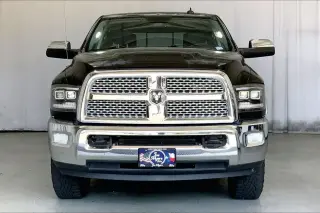 Ram 2500 2015 4x4 Laramie 4p Cabina de Tripulacion Crew 6.3 ft. CB Camion
