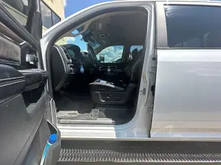 Ram 2500 2022 4x4 Laramie 4p Cabillaje Tripulación 6,3 ft. SB Pickup