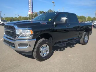 Ram 2500 2024 4x4 Tradesman 4p Puerta trasera Cabina de tripulación de 6,3 pies BA Camioneta
