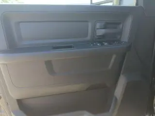 Ram 2500 2024 4x4 Tradesman 4p Puerta trasera Cabina de tripulación de 6,3 pies BA Camioneta