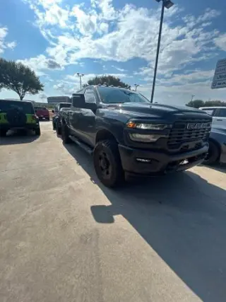 Ram 2500 2026 4x4 Tradesman 4dr Camioneta de cabina completa doble 6,3 pies de baño